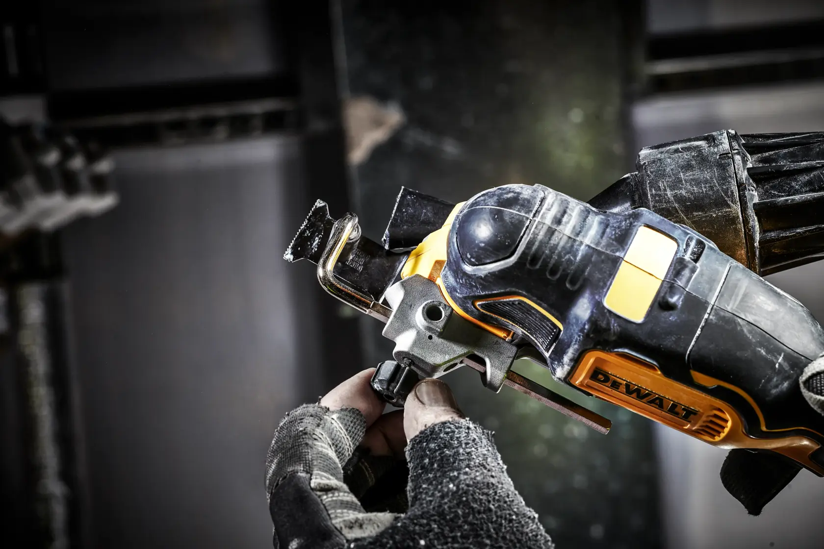 DEWALT® 18V XR® Brushless Oscillating Multi-Tool - Tool Only
