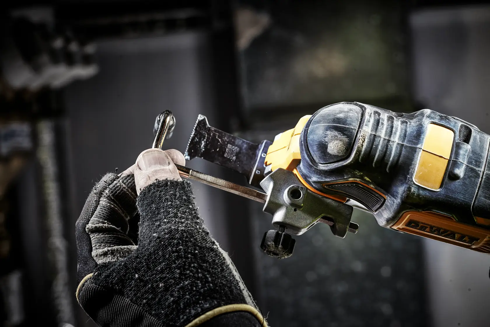 DEWALT® 18V XR® Brushless Oscillating Multi-Tool - Tool Only